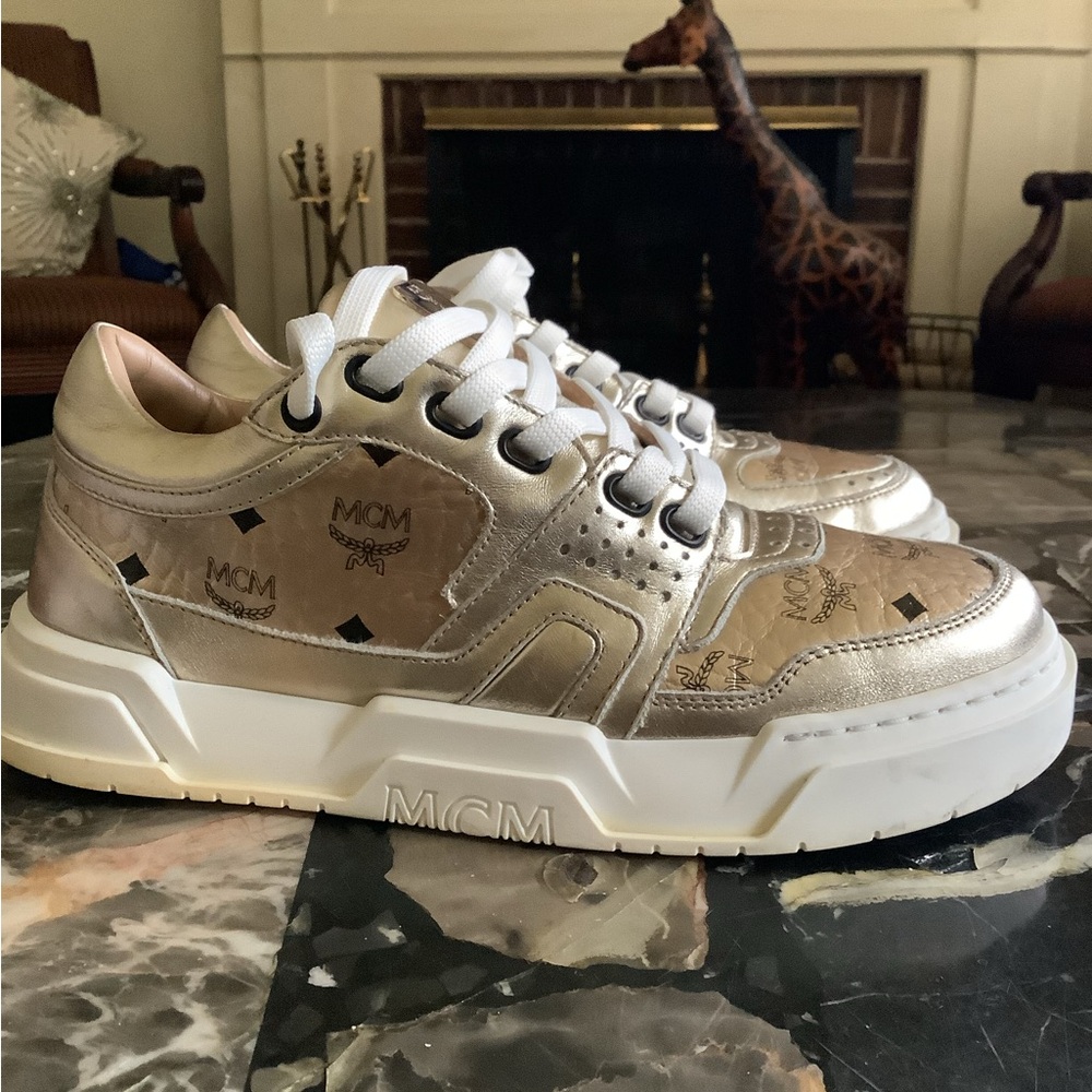Authentic MCM Skyward Berlin gold metallic Visteos low top sneakers size 37